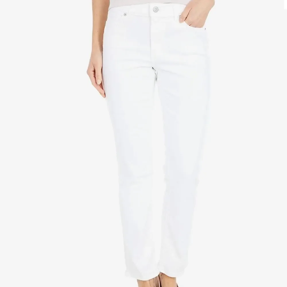 Levi’s White Classic Mid Rise Skinny Jeans New Size 32